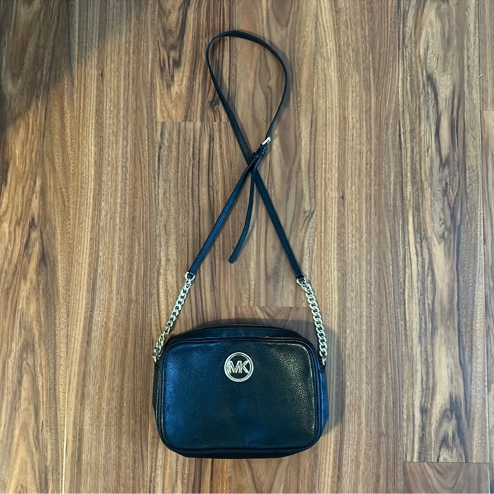 Michael Kors crossbody black and gold
